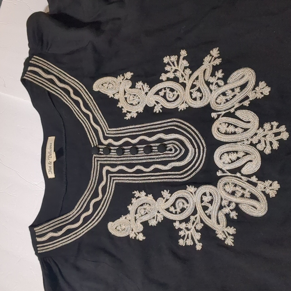 Hot & Delicious Embroidered Tassel Dress women size L - Picture 3 of 11